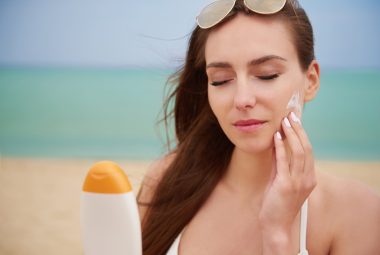 De ce este important să îți protejezi pielea de soare?