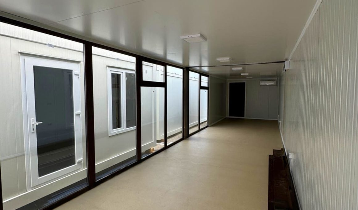 În interiorul fabricii Containere FDC: cum ia naștere un container, de la tablă zincată la produsul finit